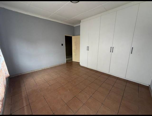 2 BEDROOM PROPERTY TO RENT IN BOKSBURG NORTH